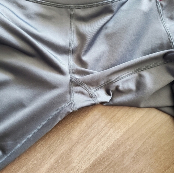 Lululemon Grey and Pink Tracker Pant Size 6 - Picture 5 of 6